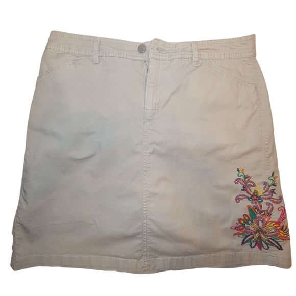 croft & barrow Pants - Croft & Barrow Cream Skort with Colorful Embroidery